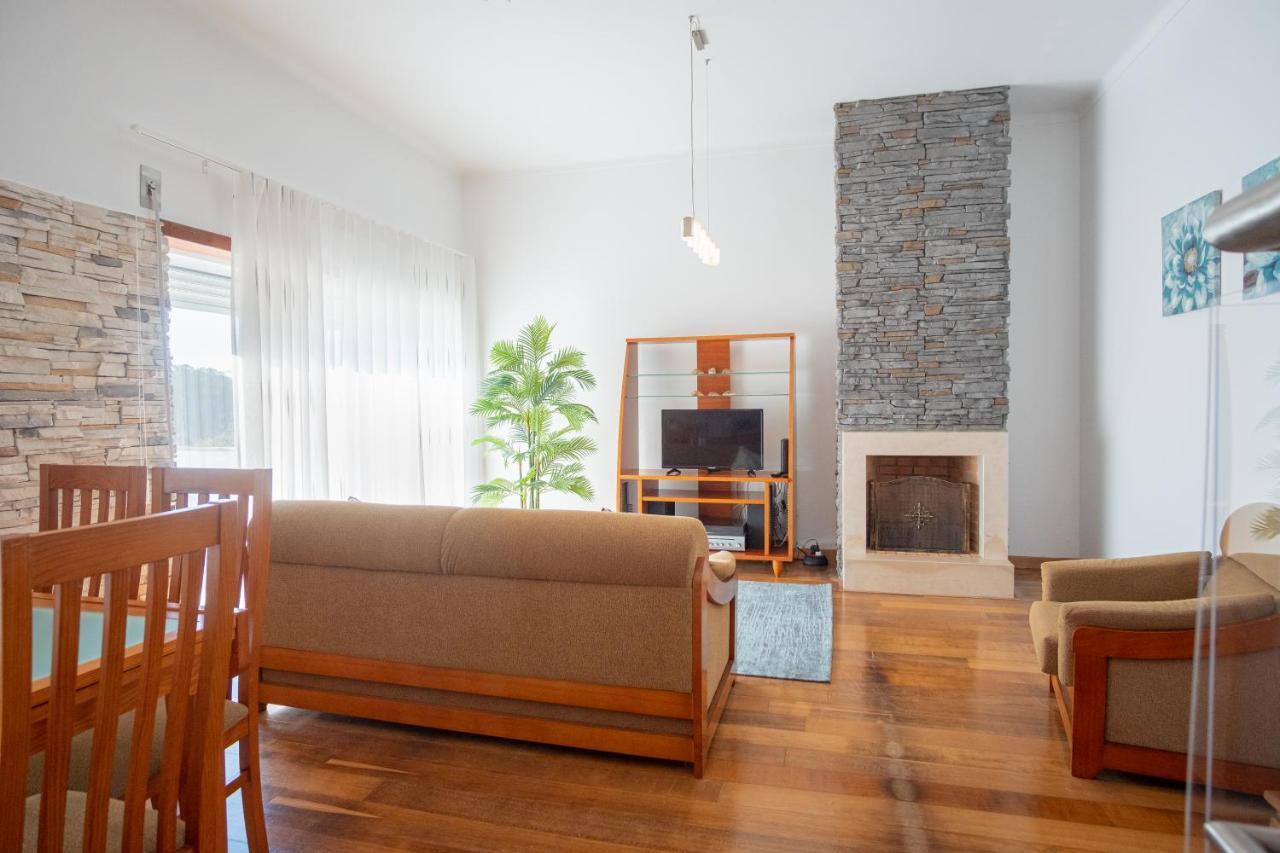 8 Rodrigues Family House - Villa With Patio 纳扎雷 外观 照片