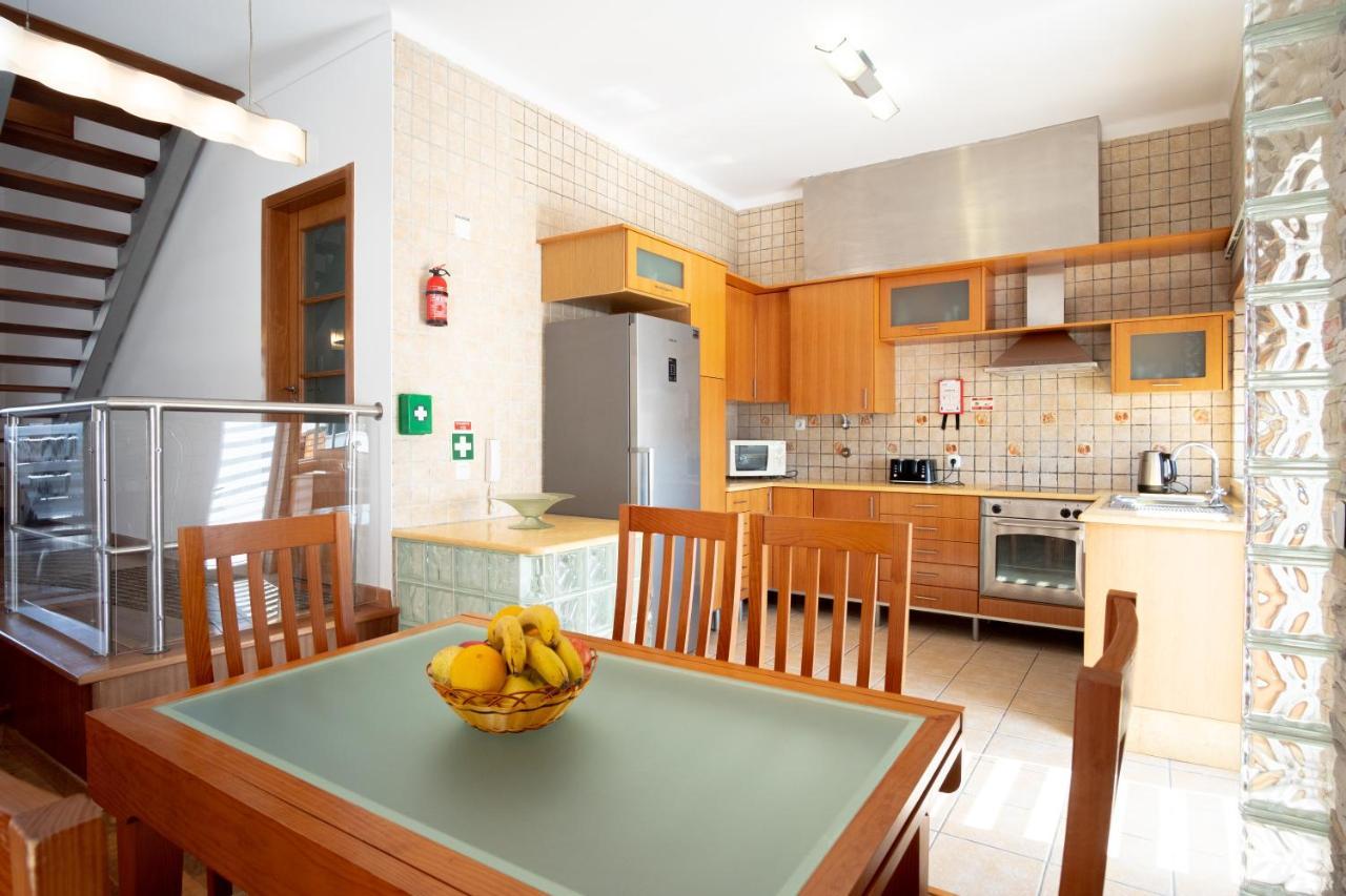 8 Rodrigues Family House - Villa With Patio 纳扎雷 外观 照片