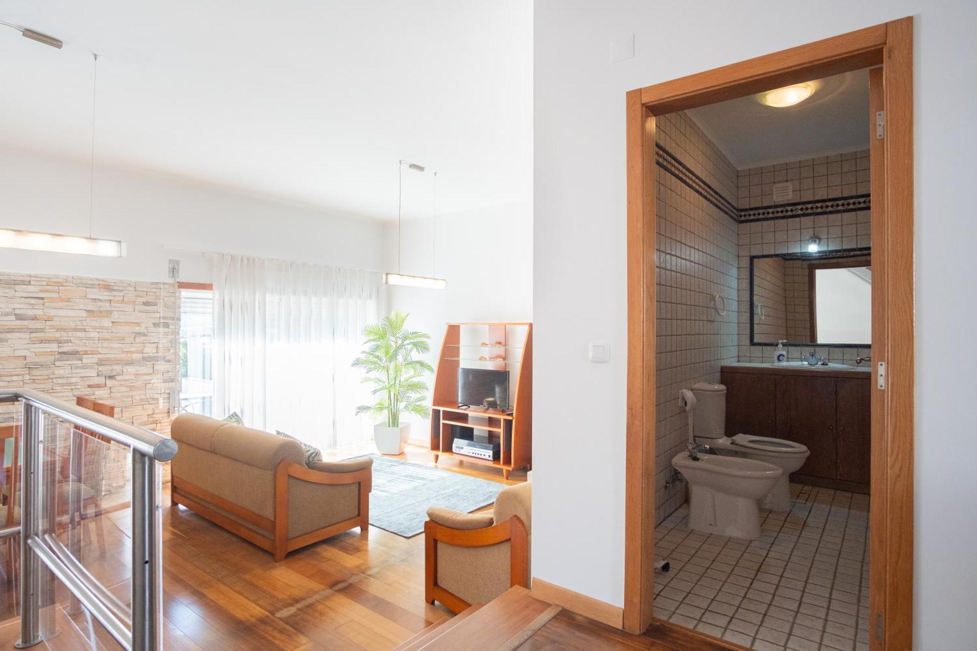 8 Rodrigues Family House - Villa With Patio 纳扎雷 外观 照片